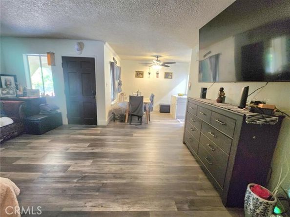 8626 Laurel Canyon Boulevard, Sun Valley (los Angeles) CA 91352