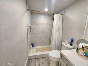 8626 Laurel Canyon Boulevard, Sun Valley (los Angeles) CA 91352