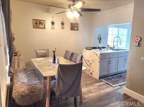 8626 Laurel Canyon Boulevard, Sun Valley (los Angeles) CA 91352