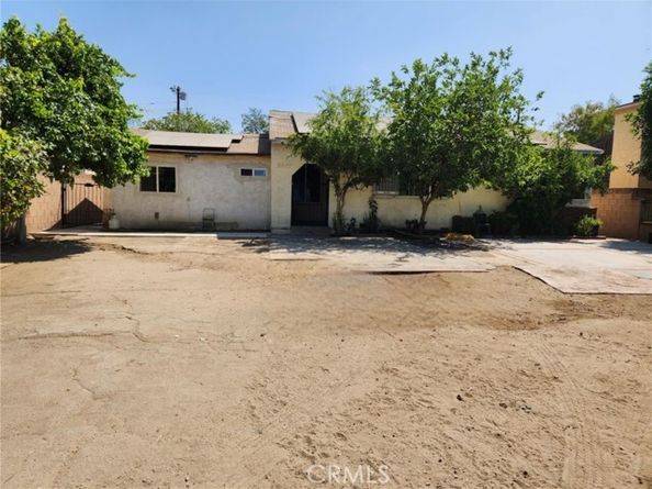 8626 Laurel Canyon Boulevard, Sun Valley (los Angeles) CA 91352