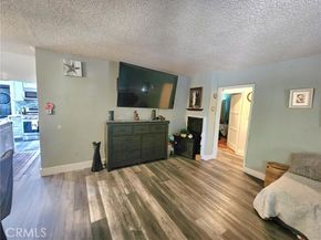 8626 Laurel Canyon Boulevard, Sun Valley (los Angeles) CA 91352