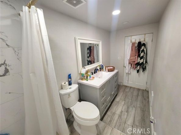 8626 Laurel Canyon Boulevard, Sun Valley (los Angeles) CA 91352