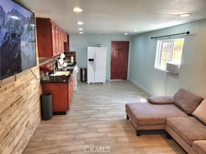 8626 Laurel Canyon Boulevard, Sun Valley (los Angeles) CA 91352