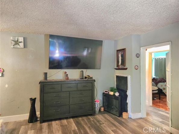8626 Laurel Canyon Boulevard, Sun Valley (los Angeles) CA 91352