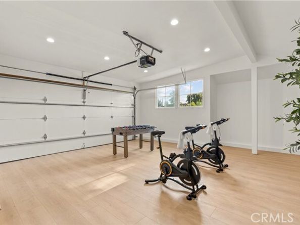 7018 Aldea Avenue, Los Angeles CA 91406