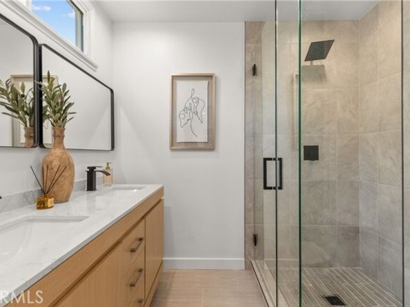 7018 Aldea Avenue, Los Angeles CA 91406