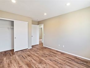 9427 Lemona Avenue 23, North Hills (los Angeles) CA 91343
