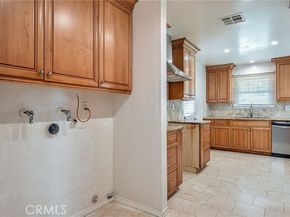 20129 Halsted Street, Chatsworth (los Angeles) CA 91311