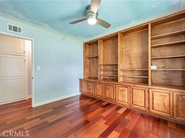 20129 Halsted Street, Chatsworth (los Angeles) CA 91311