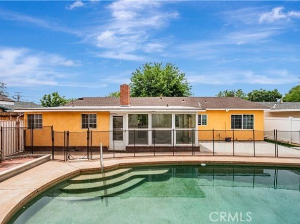 20129 Halsted Street, Chatsworth (los Angeles) CA 91311