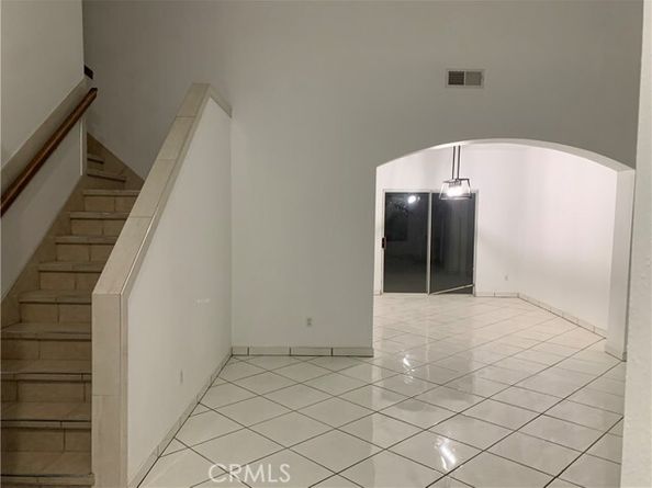 8242 Ventura Canyon Avenue, Panorama City (los Angeles) CA 91402