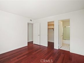 21620 Burbank 22, Woodland Hills (los Angeles) CA 91367