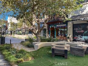 21620 Burbank 22, Woodland Hills (los Angeles) CA 91367