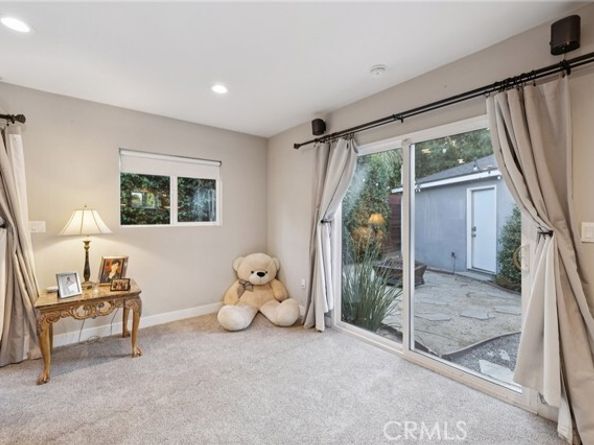 17232 Elkwood Street, Los Angeles CA 91406