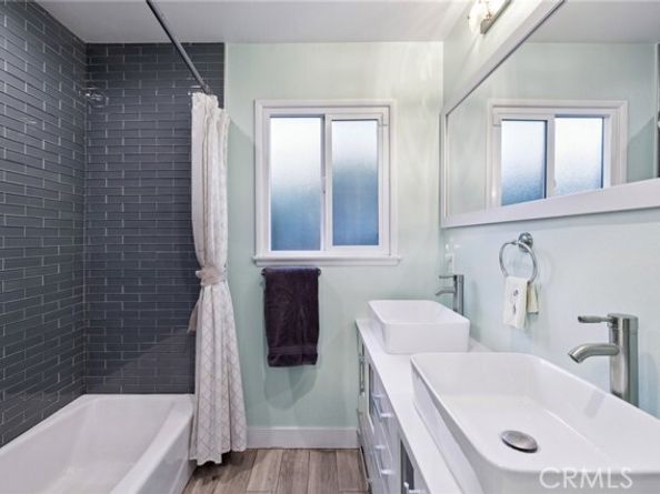 17232 Elkwood Street, Los Angeles CA 91406