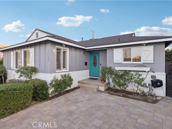17232 Elkwood Street, Los Angeles CA 91406