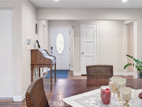 17232 Elkwood Street, Los Angeles CA 91406