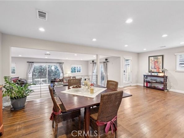 17232 Elkwood Street, Los Angeles CA 91406