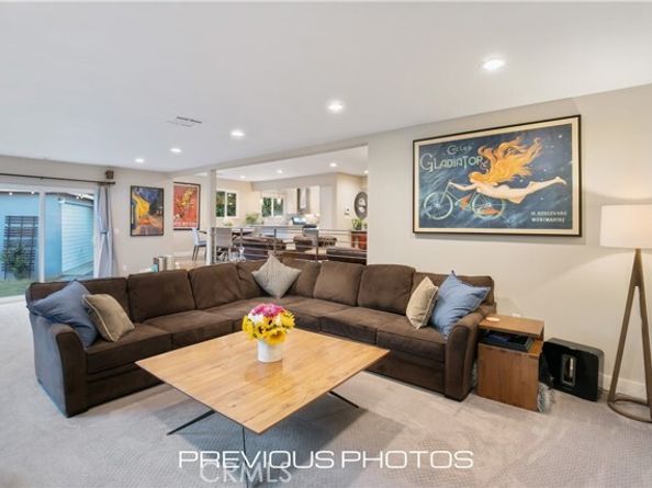17232 Elkwood Street, Los Angeles CA 91406
