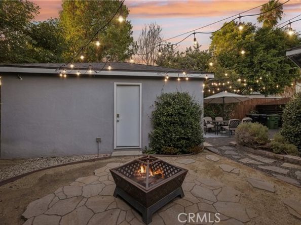 17232 Elkwood Street, Los Angeles CA 91406