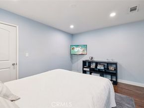 17232 Elkwood Street, Los Angeles CA 91406