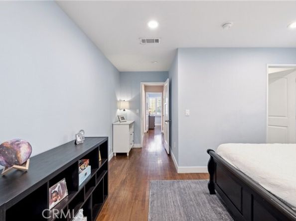 17232 Elkwood Street, Los Angeles CA 91406