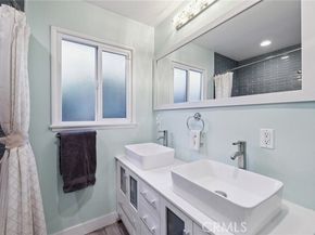 17232 Elkwood Street, Los Angeles CA 91406
