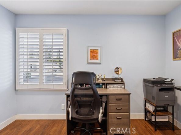 17232 Elkwood Street, Los Angeles CA 91406