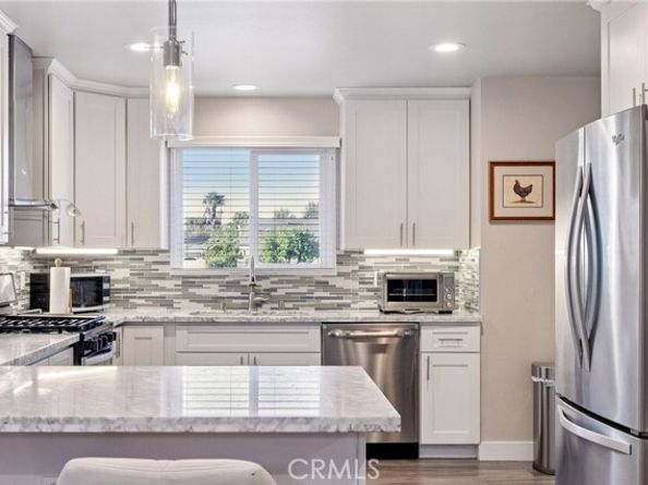 17232 Elkwood Street, Los Angeles CA 91406