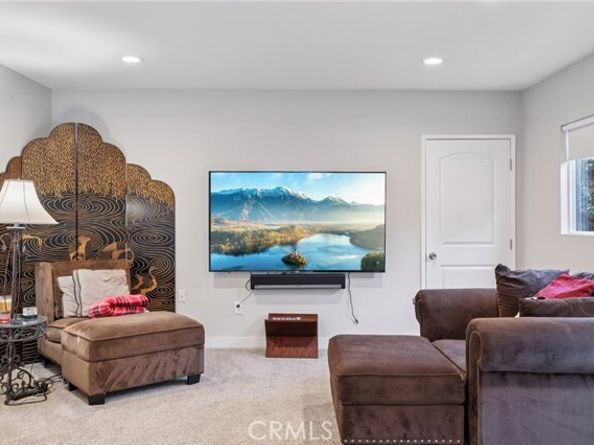 17232 Elkwood Street, Los Angeles CA 91406
