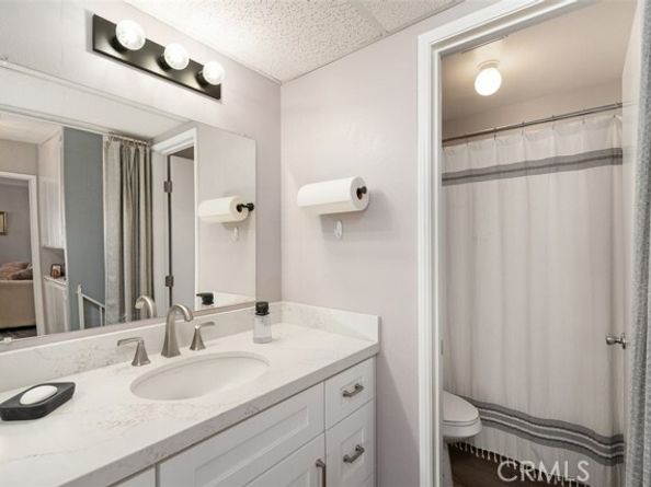 7320 Lennox F7, Van Nuys (los Angeles) CA 91405