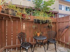 7320 Lennox F7, Van Nuys (los Angeles) CA 91405