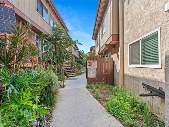 7320 Lennox F7, Van Nuys (los Angeles) CA 91405