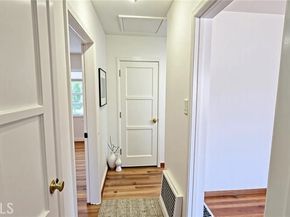 17634 Bromley Street, Encino (los Angeles) CA 91316