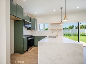 7107 Cozycroft, Winnetka (los Angeles) CA 91306