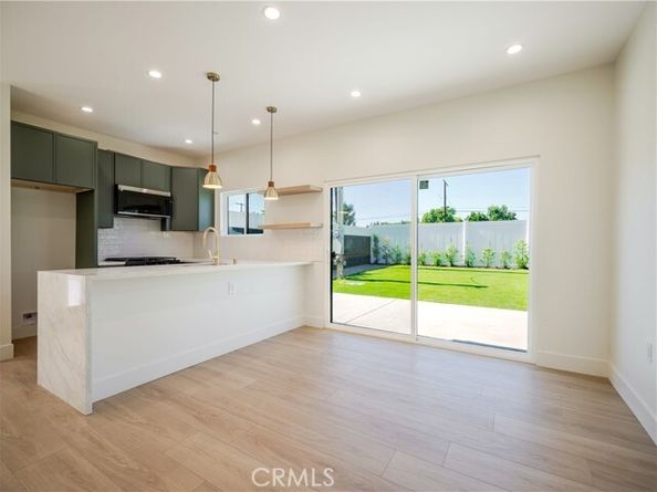 7107 Cozycroft, Winnetka (los Angeles) CA 91306