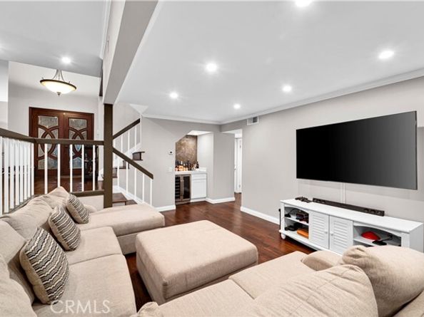 17045 Goya, Granada Hills (los Angeles) CA 91344