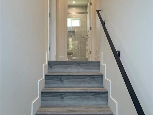 8458 Canby Avenue, Northridge (los Angeles) CA 91325