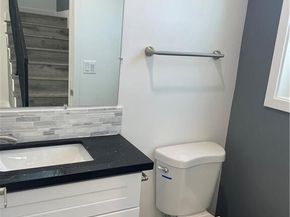 8458 Canby Avenue, Northridge (los Angeles) CA 91325
