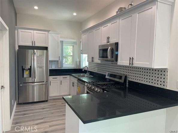8458 Canby Avenue, Northridge (los Angeles) CA 91325