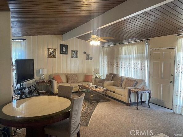 8458 Canby Avenue, Northridge (los Angeles) CA 91325