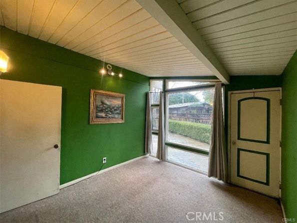 8458 Canby Avenue, Northridge (los Angeles) CA 91325