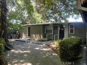 8458 Canby Avenue, Northridge (los Angeles) CA 91325