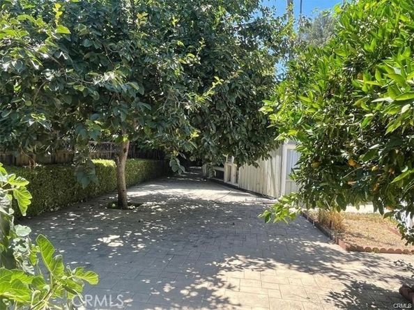 8458 Canby Avenue, Northridge (los Angeles) CA 91325