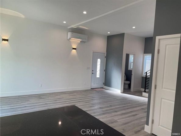 8458 Canby Avenue, Northridge (los Angeles) CA 91325