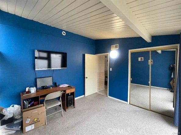 8458 Canby Avenue, Northridge (los Angeles) CA 91325