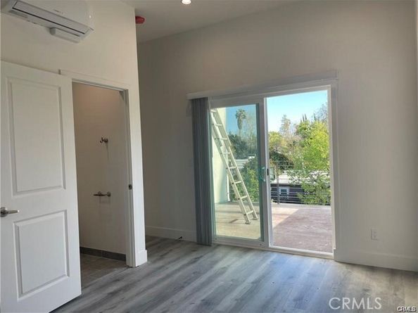 8458 Canby Avenue, Northridge (los Angeles) CA 91325