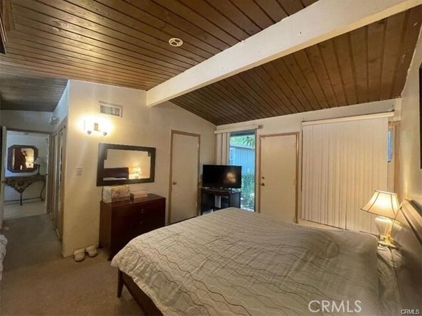 8458 Canby Avenue, Northridge (los Angeles) CA 91325