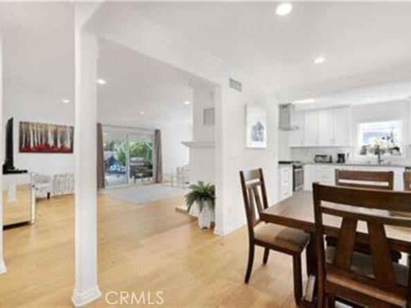 22335 Kittridge Street, Woodland Hills (los Angeles) CA 91303