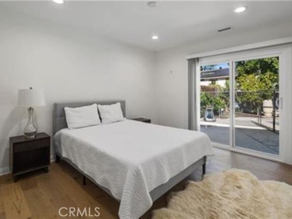 22335 Kittridge Street, Woodland Hills (los Angeles) CA 91303